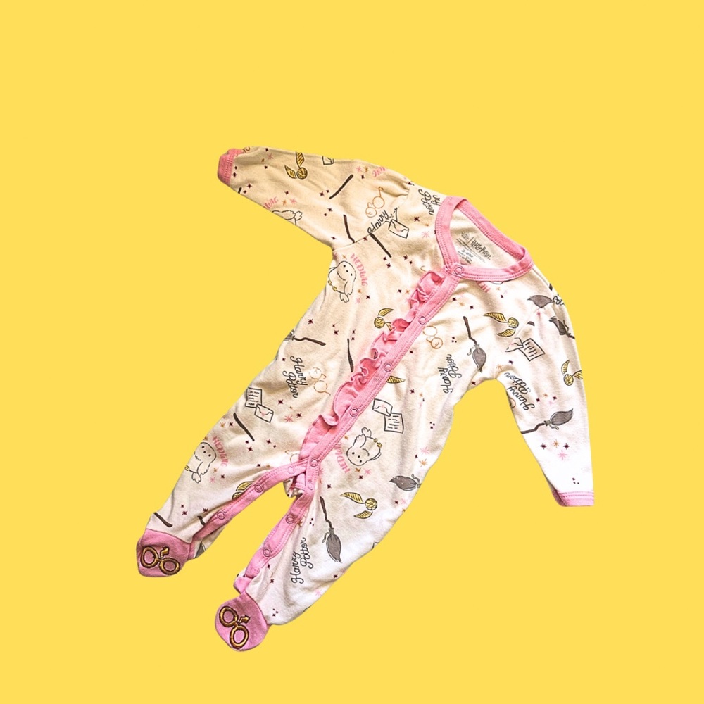 Harry Potter Pink and Cream Baby Footie